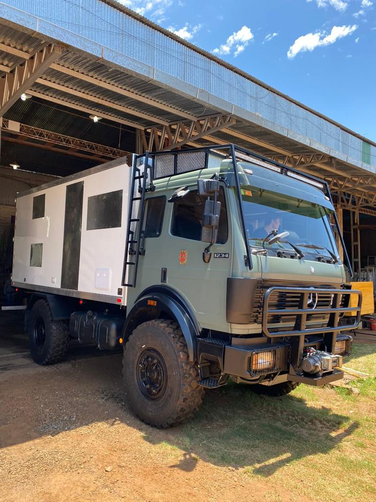 Casa Rodante 4x4 PUR PIR sobre base TAM-36