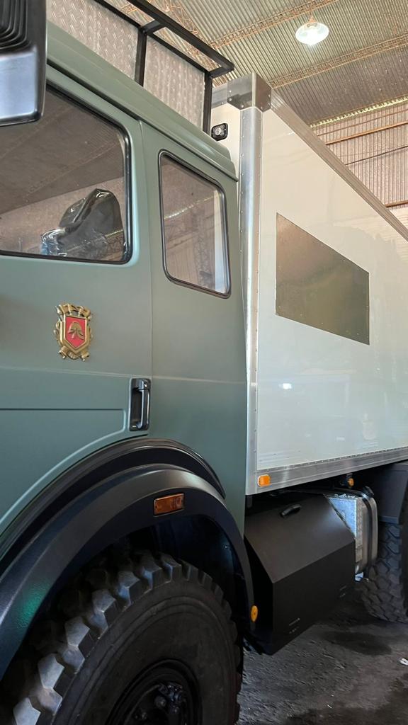 Casa rodante 4x4 PUR PIR - lateral